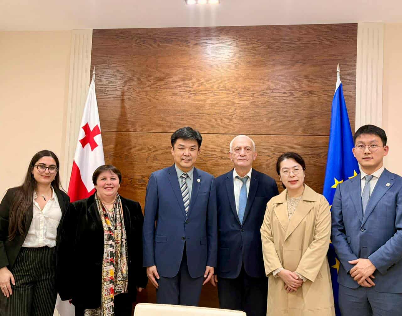 შეხვედრა პეკინის უცხოური კვლევების უნივერსიტეტის წარმომადგენლებთან