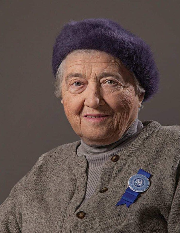 სახელმწიფო ენის დეპარტამენტი საუკუნოვან იუბილეს ულოცავს აკად. მზექალა შანიძეს.